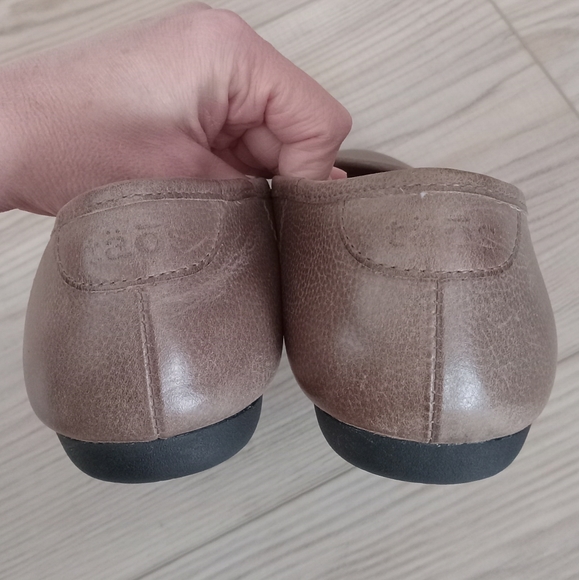 Taos Rascal Flats - Picture 6 of 7